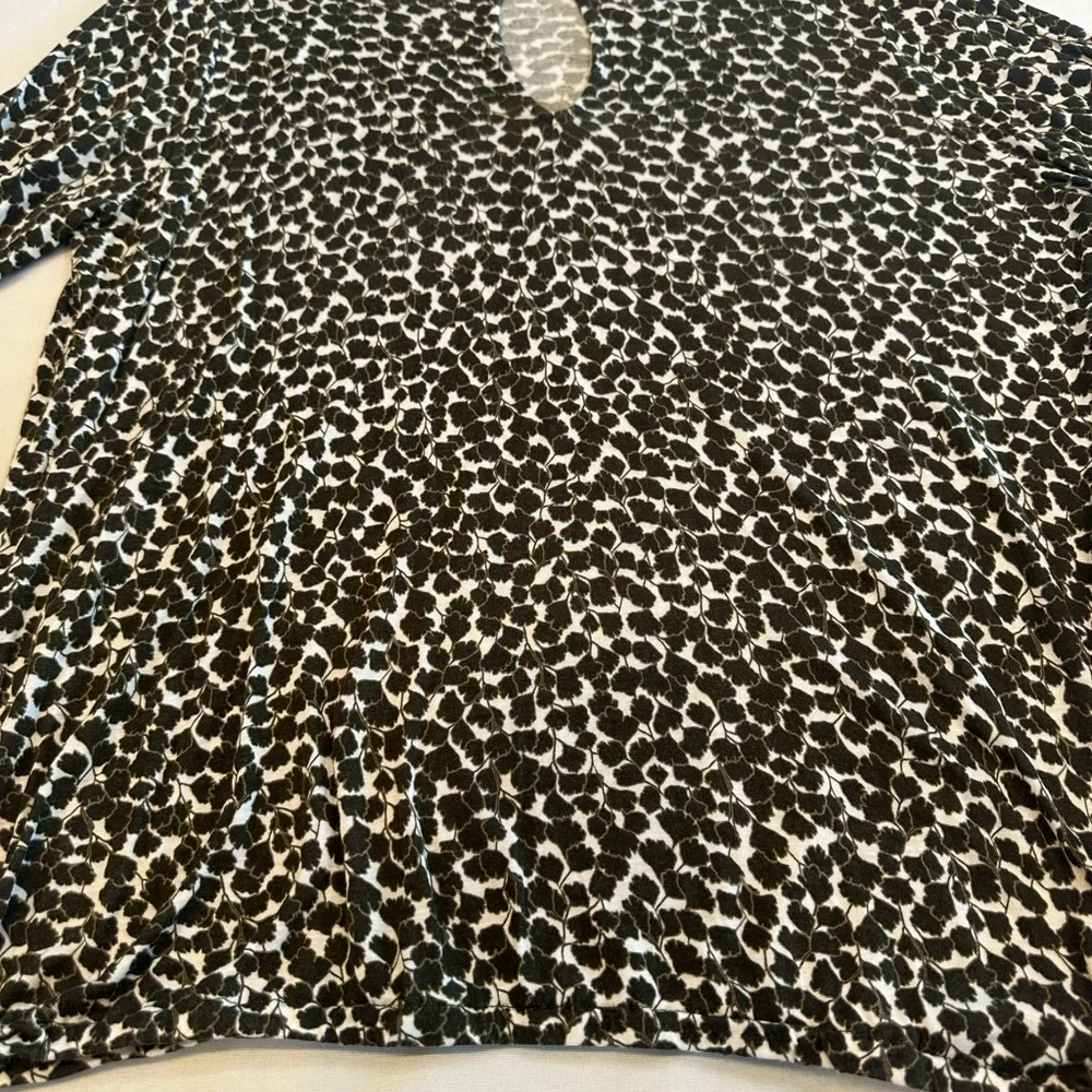 Michael Kors Black and White Knit Top Size XL